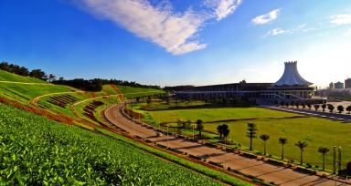 �����л�չ·