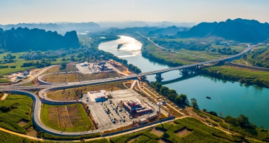 ������ˮ�ڸ��ٹ�·�����������ݶΣ�